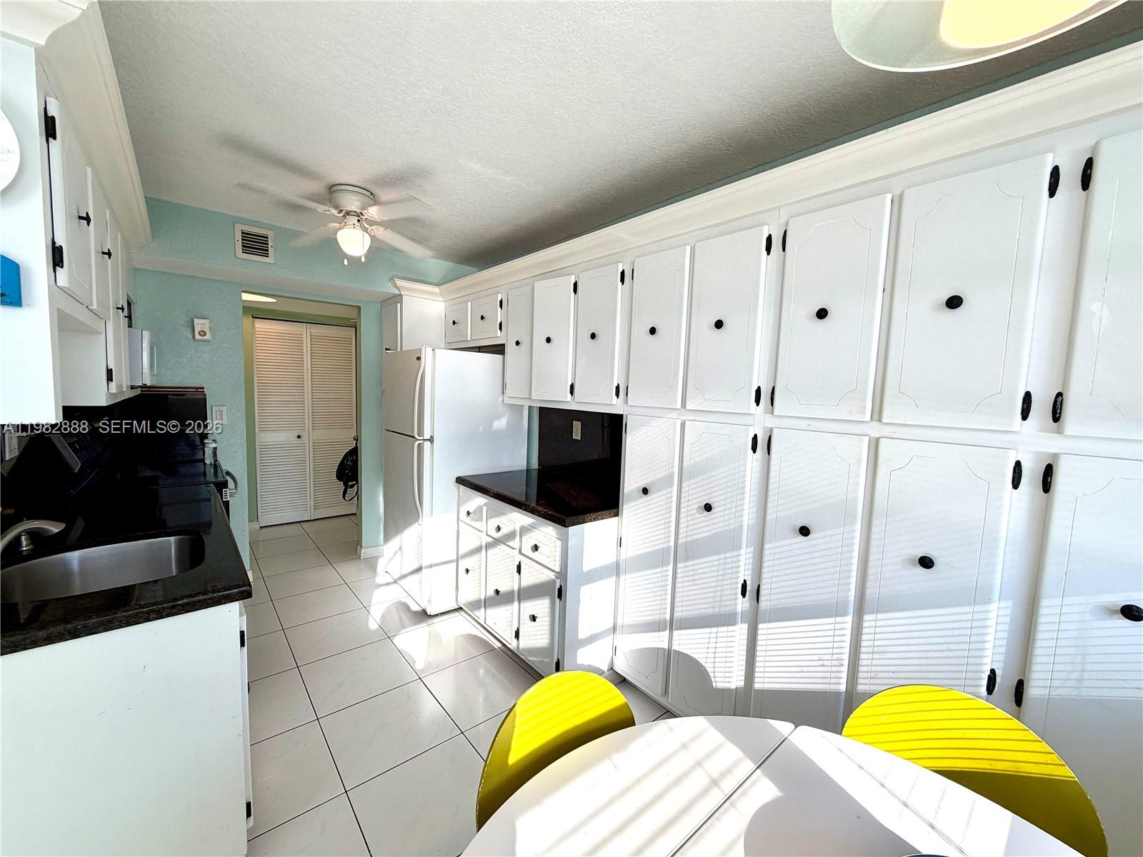 1833 S Ocean Dr #1202