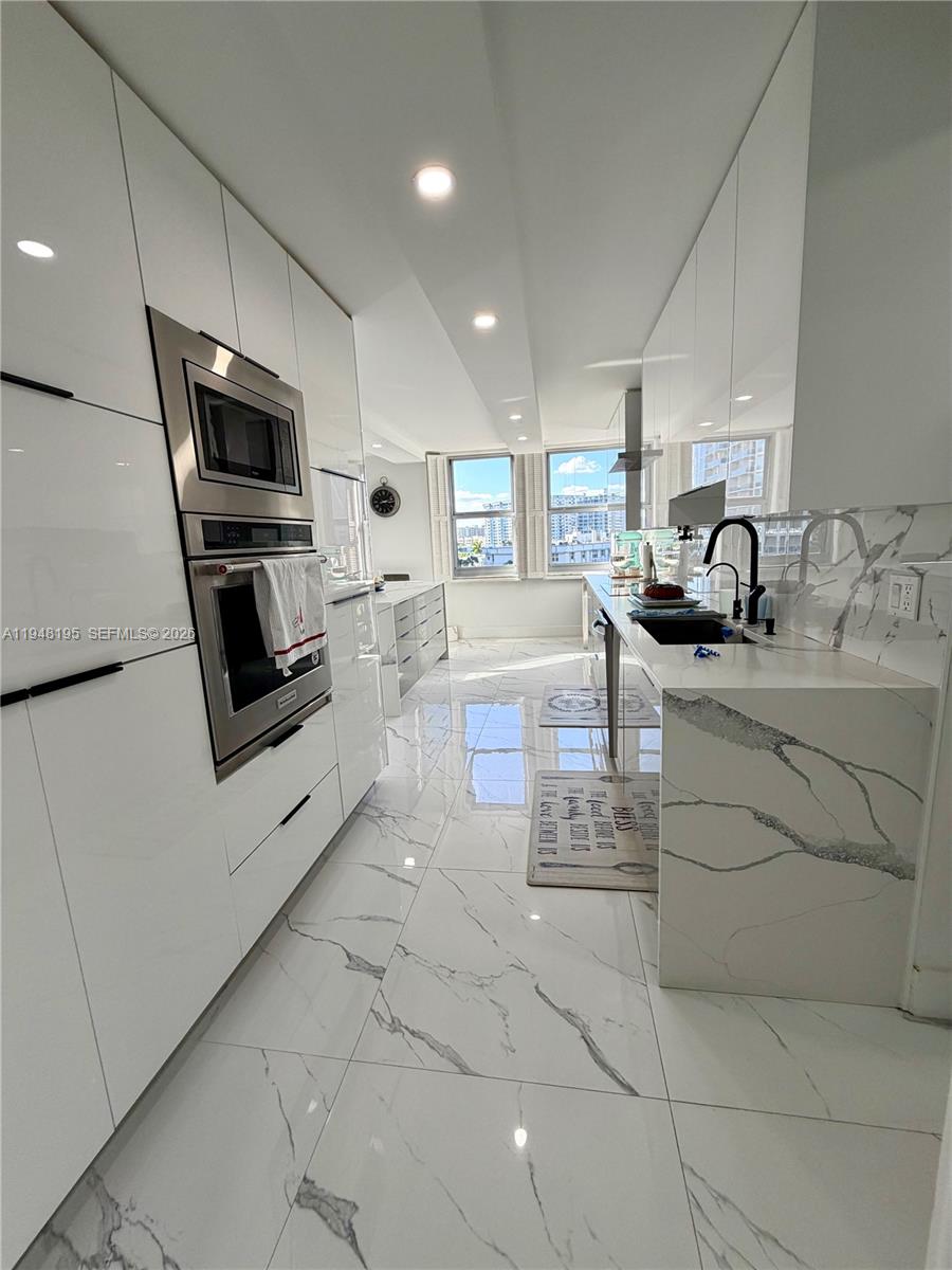 1920 S Ocean Dr #5A